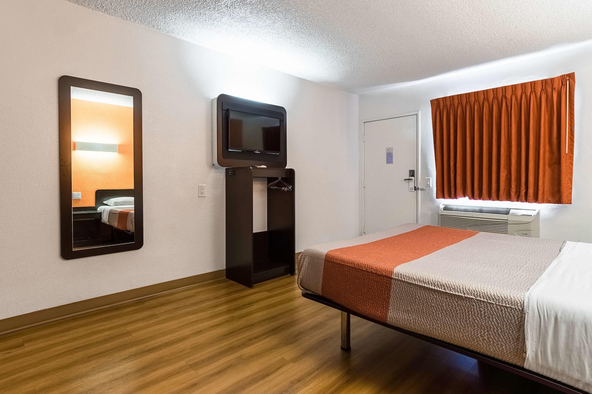 Motel 6-Long Beach, Ca - International City Exterior photo