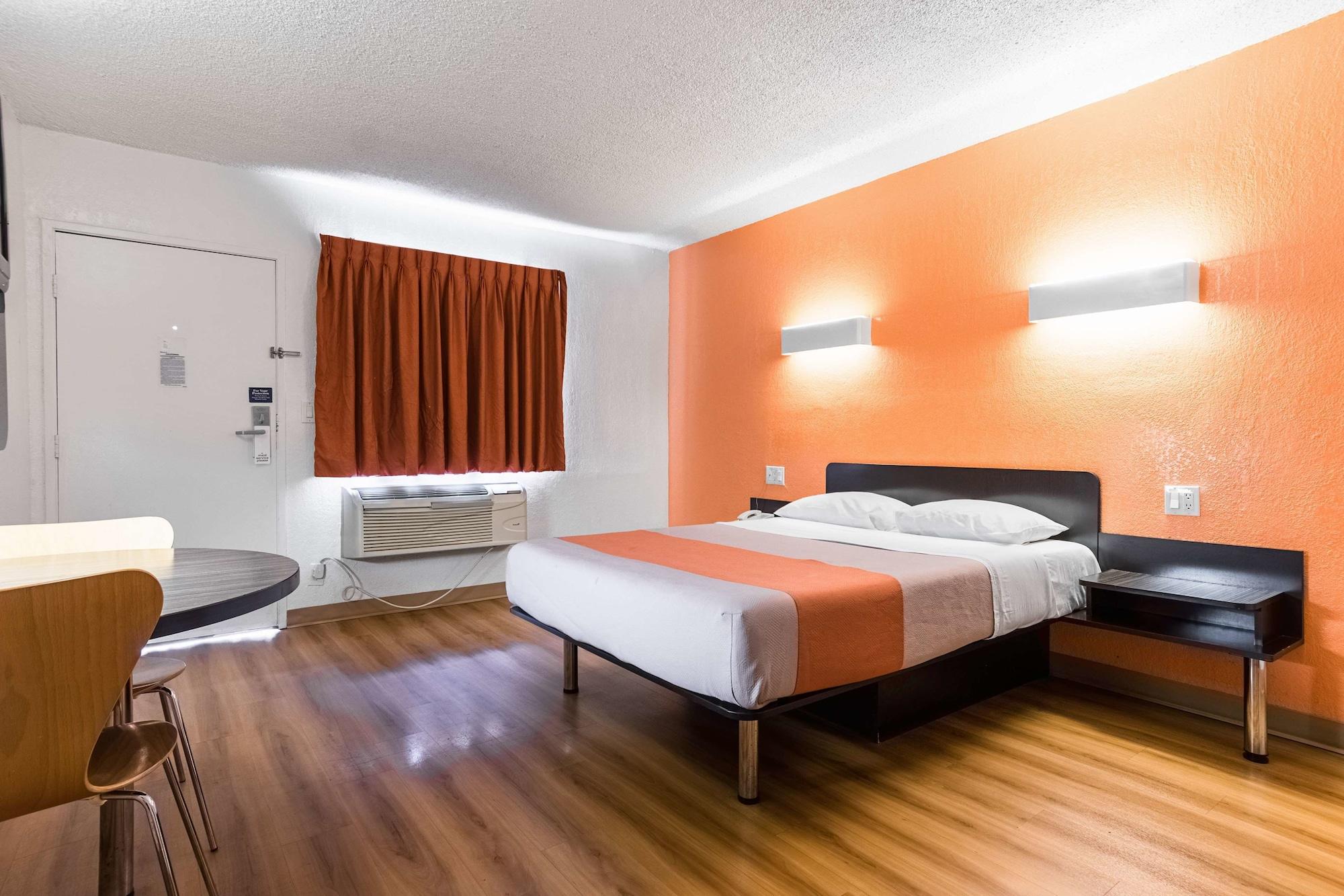 Motel 6-Long Beach, Ca - International City Exterior photo