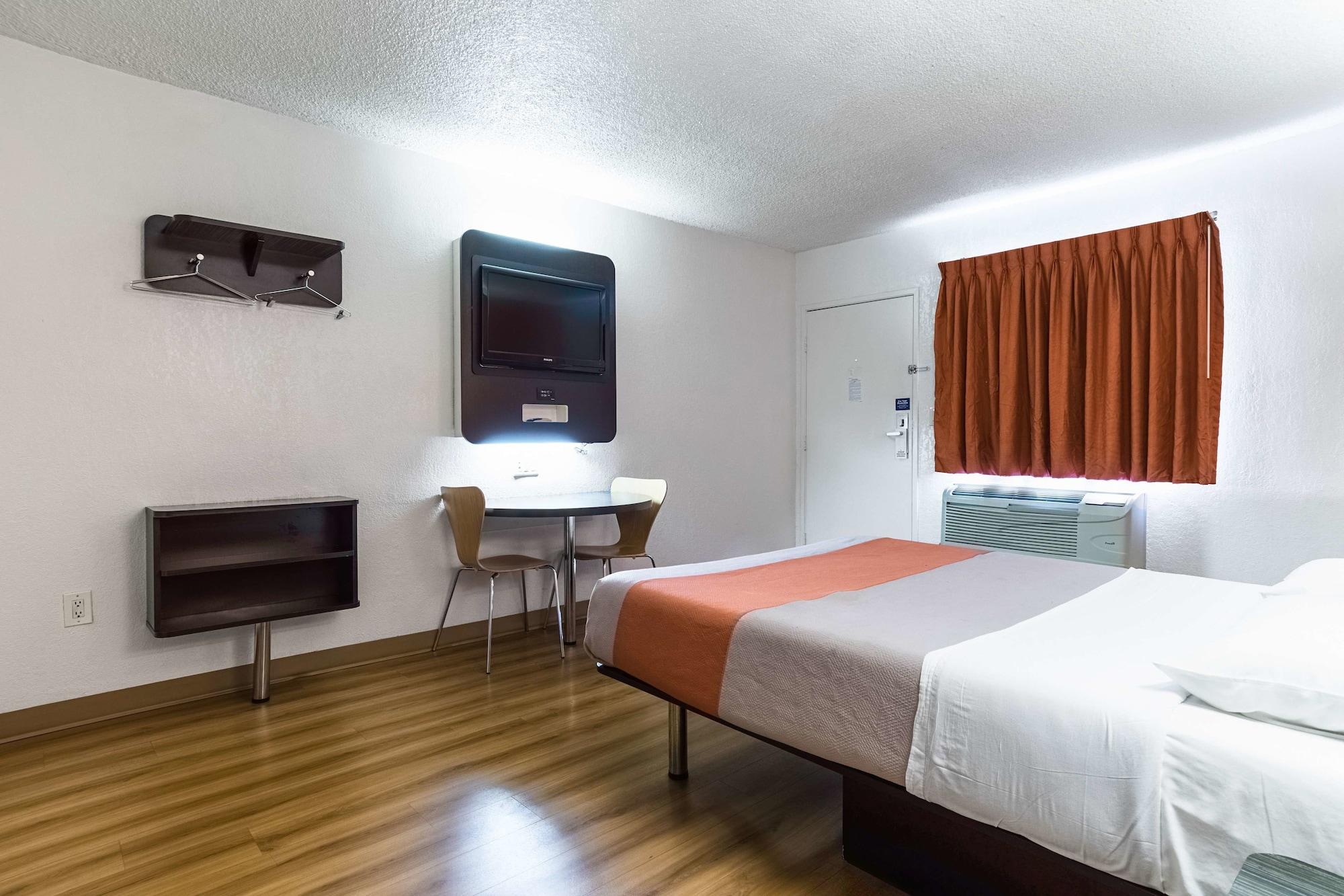 Motel 6-Long Beach, Ca - International City Exterior photo